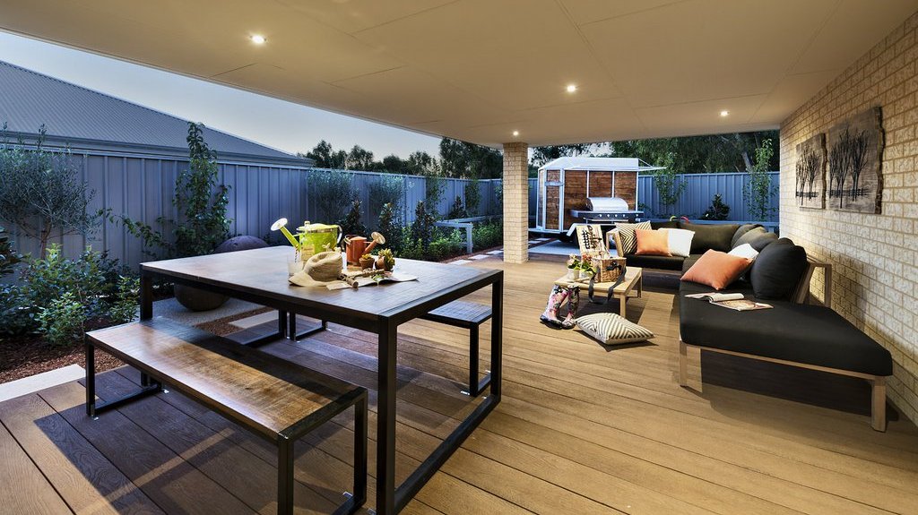 millboard-enhanced-grain-coppered-oak-03.jpg