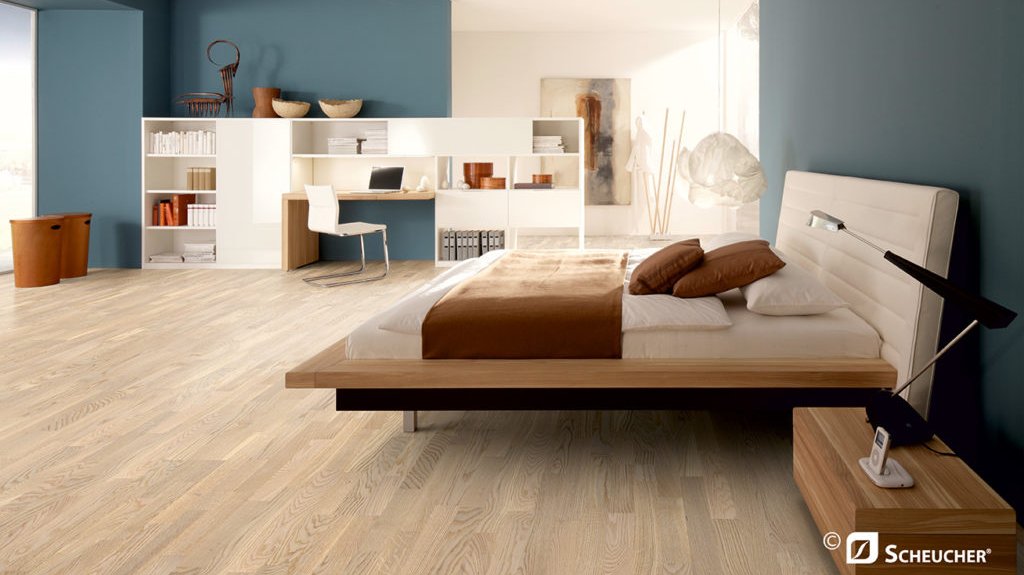 WOODflor182-3stab_Eiche_Country_Bianca_Schlafzimmer-012-2_A3_111415020913_CMYK_COPY-1024x674.jpg